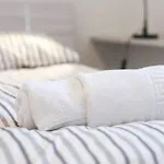 Stylish Retreat With Bbq And Modern Amenities Near Terme - Three Bedroom Apartment *