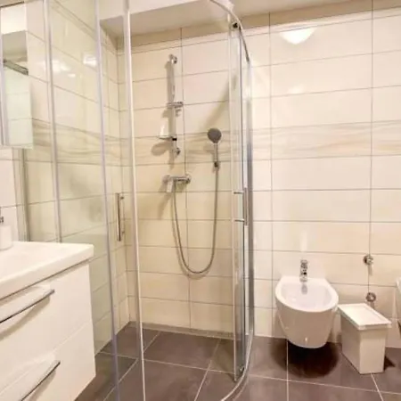 Stylish Retreat With Bbq And Modern Amenities Near Terme - Three Bedroom *
