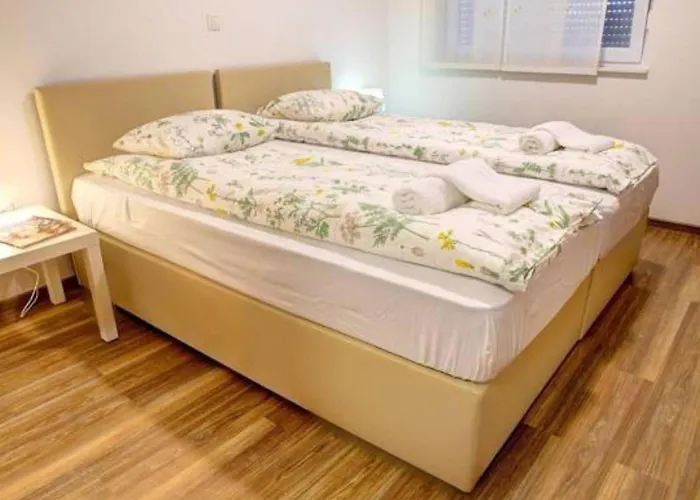 Stylish Retreat With Bbq And Modern Amenities Near Terme - Three Bedroom Апартаменты *