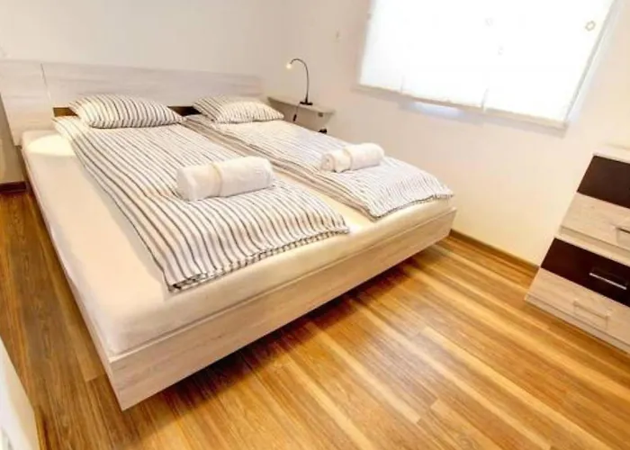 Stylish Retreat With Bbq And Modern Amenities Near Terme - Three Bedroom *