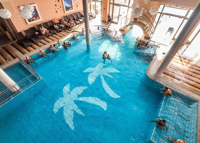 Stylish Retreat With Bbq And Modern Amenities Near Terme - Three Bedroom Apartment *